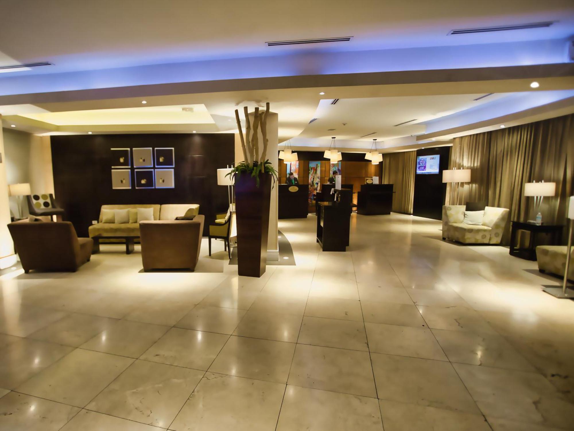 Hotel Lucerna Mexicali Exterior photo